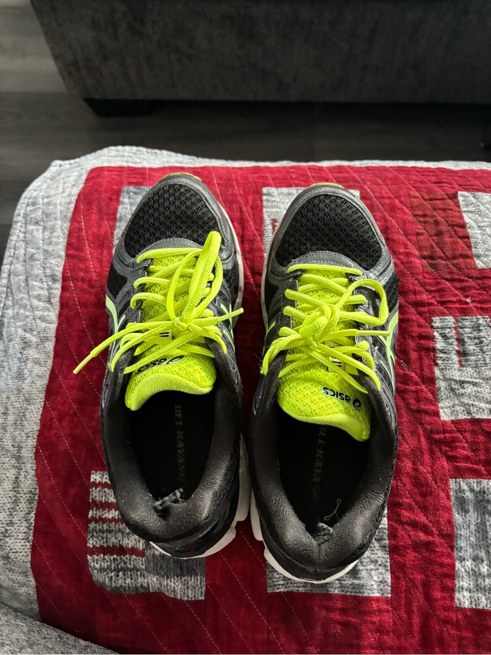 Asics Gray and Neon Yellow Athletic Sneakers size 9 Men’s